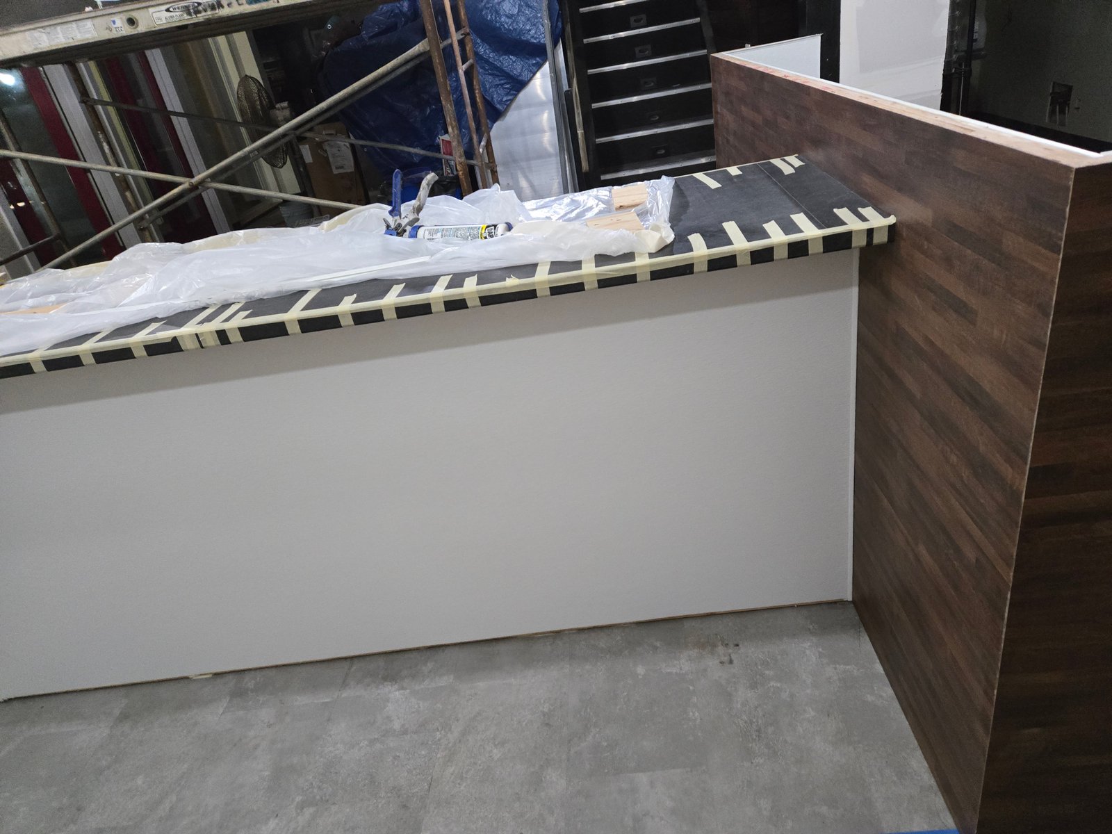 Restaurant bar and overbar completed view